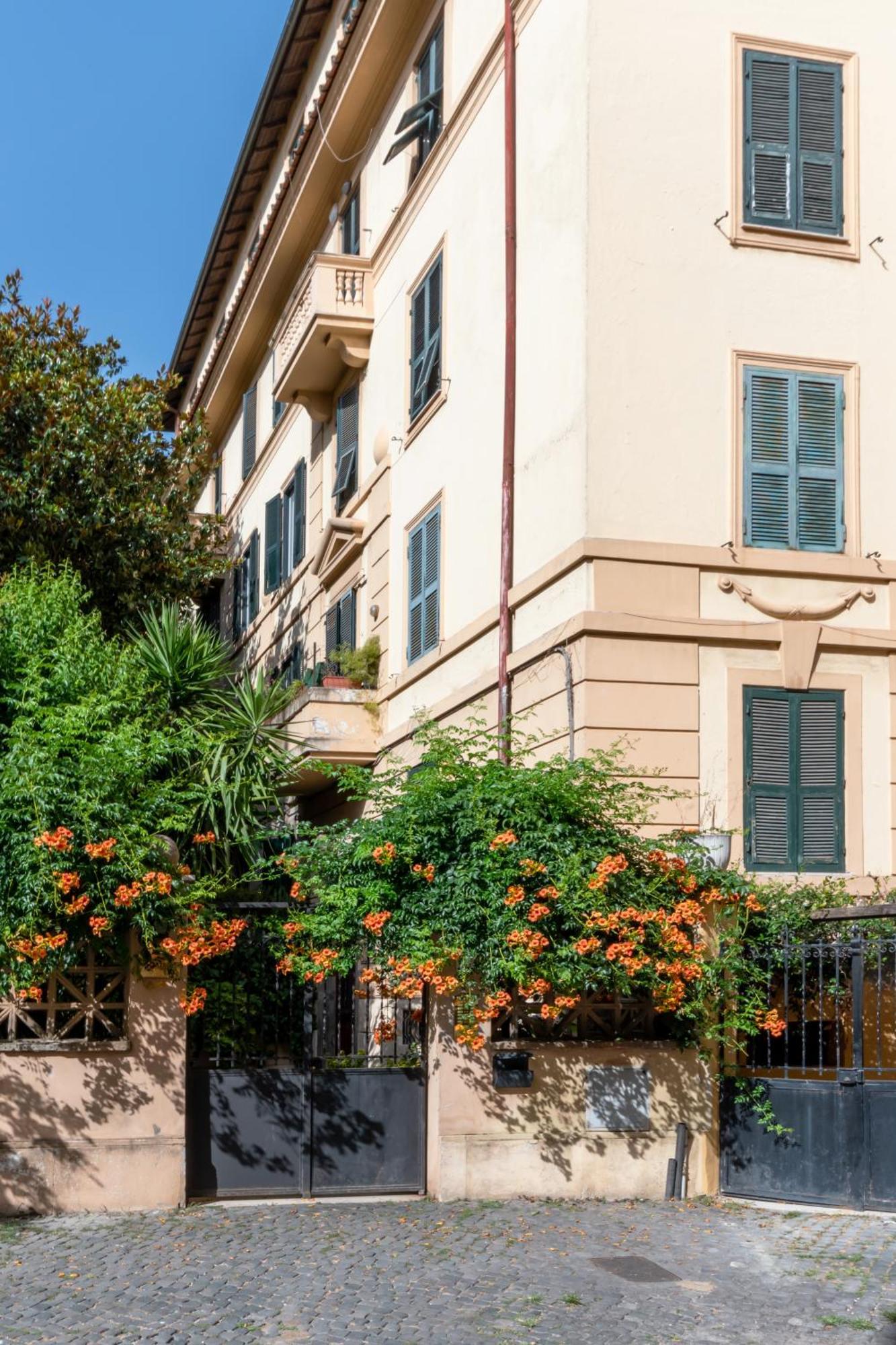 Green Window Roma Exterior photo