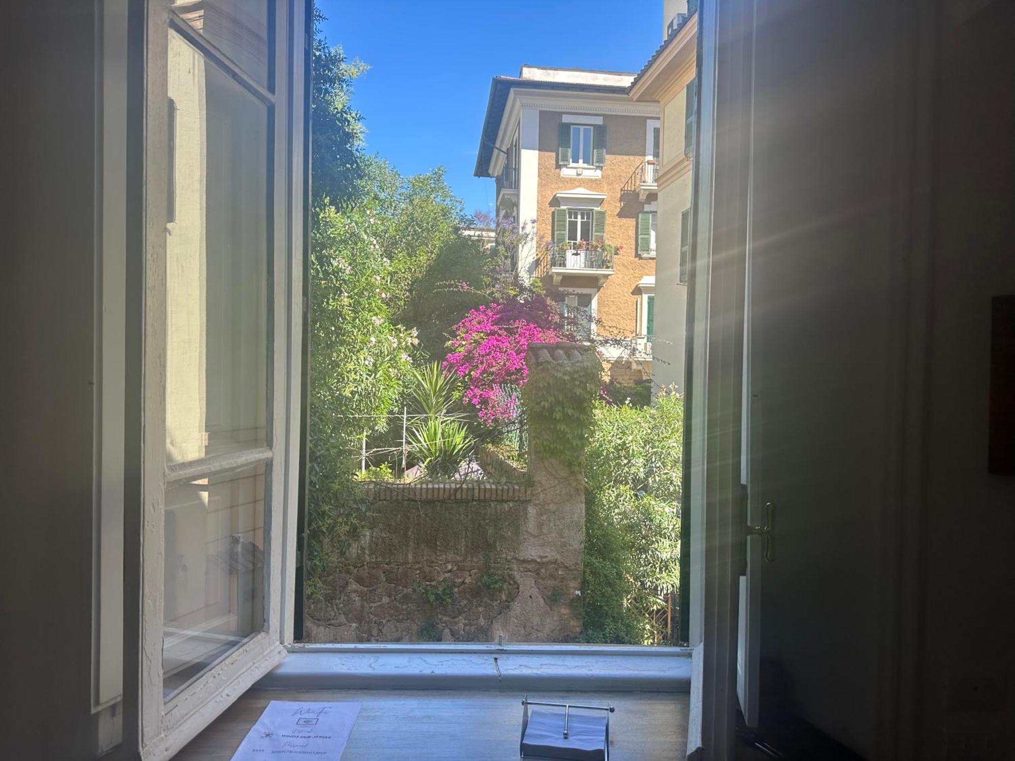 Green Window Roma Exterior photo